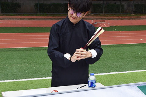 ��������